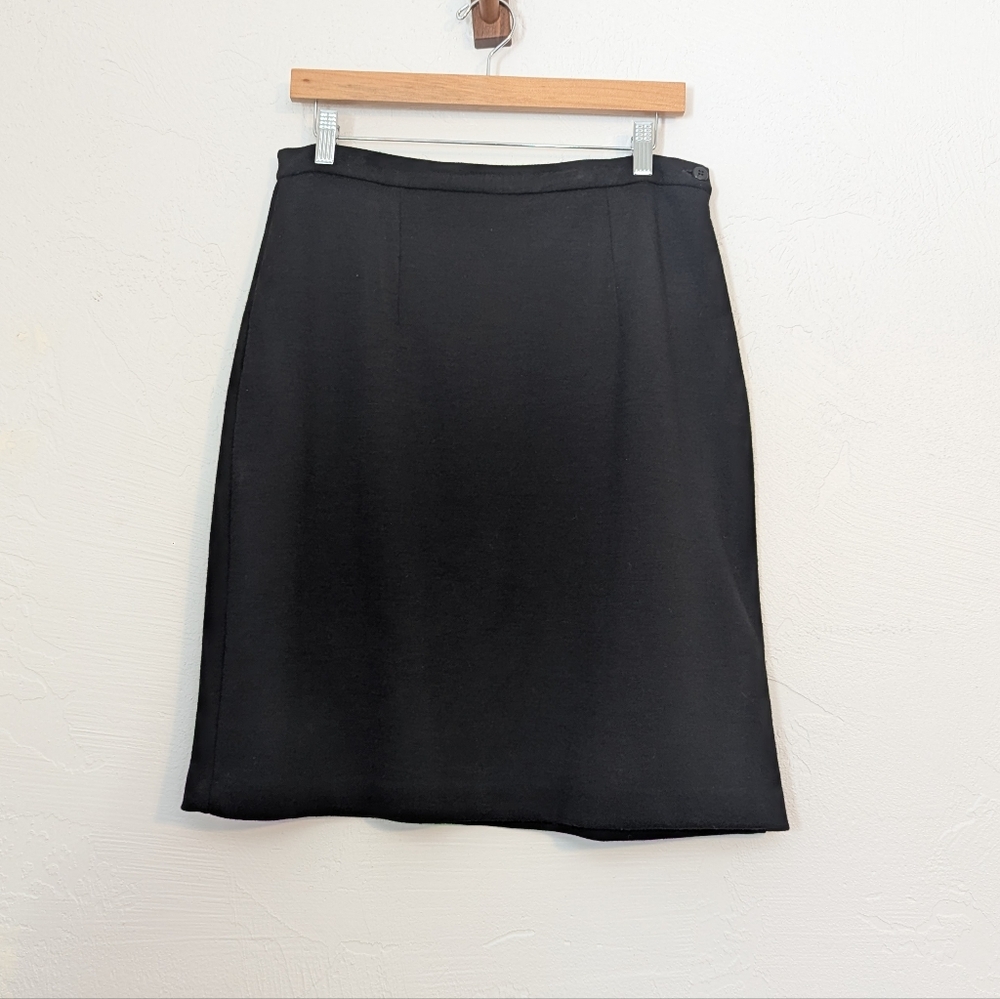 Vintage Black Wool Mini Skirt Classic Timeless Capsule Office Business Casual